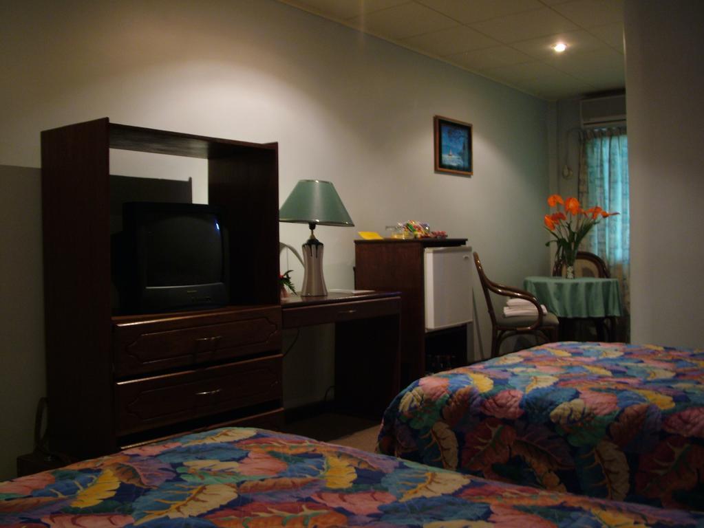 Ambassador Hotel & Casino パラマリボ 部屋 写真
